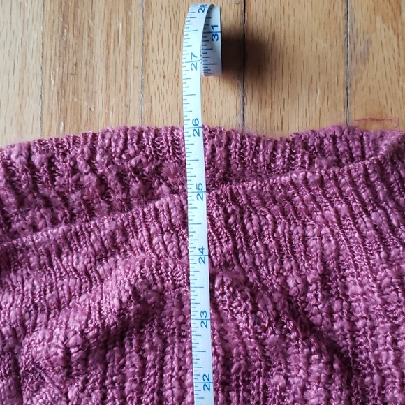*Sold* Dark Pink Sweater - Picture 10 of 11